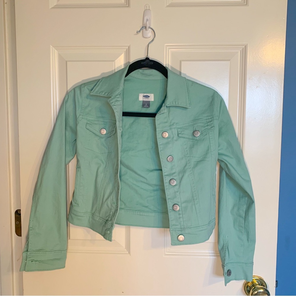 Old Navy girls’ size Large mint/sage green cropped jean jacket with pockets